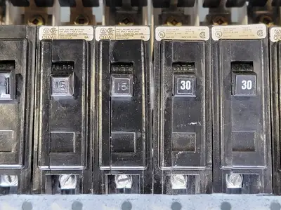 New | in-Stock 1997 CUTLER-HAMMER YS20C42 Switchgears British Columbia CA | Lenmark #835439
