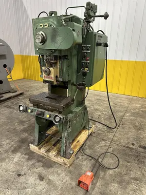 22 TON CLEARING MODEL #22 P640 TORQ PAC OBI STAMPING PRESS, 2" STROKE: STOCK 19382