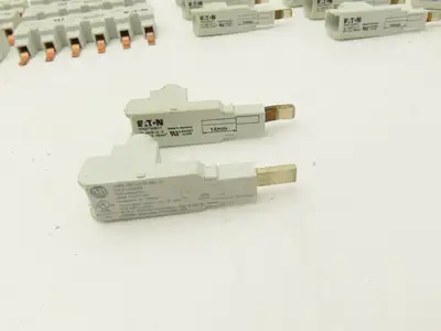 Eaton WMZT2P6T Circuit Breaker Busbars 2-3 Pole Extension Terminal Mixed Lot