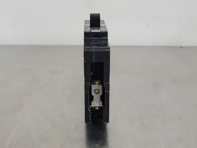 NEW SQUARE D EDB14020
