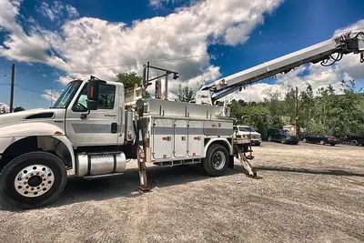 Used 2011 INTERNATIONAL 4400 DIGGER DERRICK Bucket (boom) trucks Pennsylvania US | Proxy Equipment #1378341