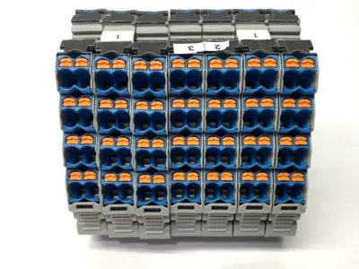 USED PHOENIX CONTACT POTENTIAL DISTRIBUTORS 3270223 LOT OF 7