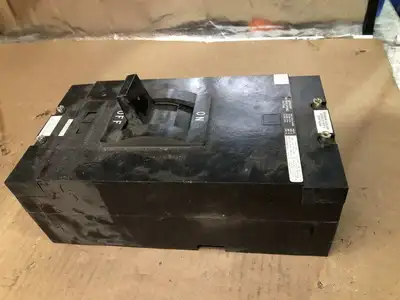 Square D 400A 3 Pole Molded Case Circuit Breaker 600VAC 250VDC