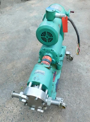 USED LADISH TRI CLOVER PRE-25-1 1/2-UH2-ST-