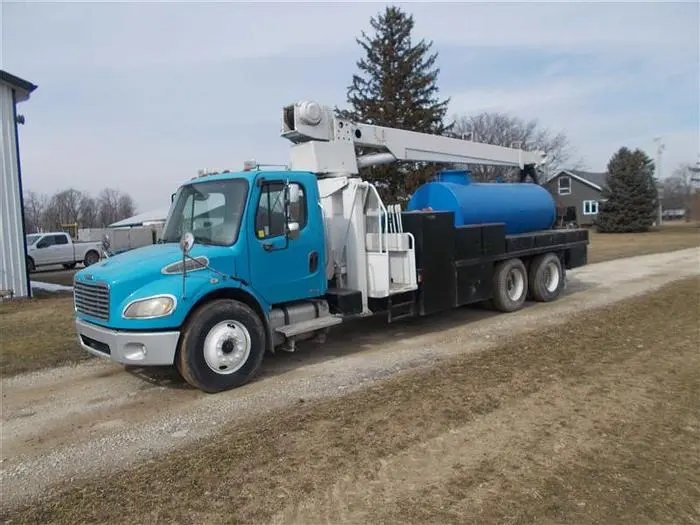 Used 2005 FREIGHTLINER SERVICE TRUCK Water Trucks CA | East West Machinery & Drilling #1415647