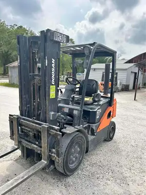 DOOSAN D25S-7 Forklift Trucks | Mid South Machinery (1)