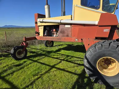 USED 1990 NEW HOLLAND 1118