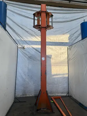 9'6" X 1/4 TON JIB CRANE. STOCK # 1004025.
