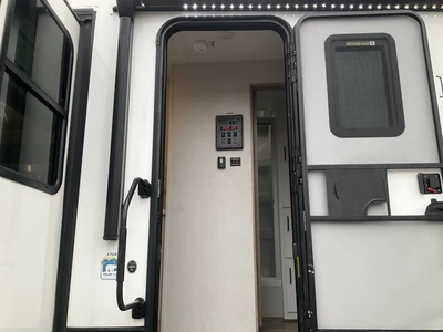 Used 2022 KEYSTONE ARCADIA Campers, Caravans, Motorhomes Michigan US | Miedema Asset Management Group #1304645