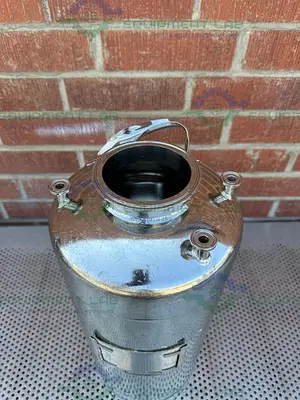 USED ALLOY PRODUCTS 15 LITER STAINLESS STEEL VESSEL 125 PSI W/ 4.5" OPENING