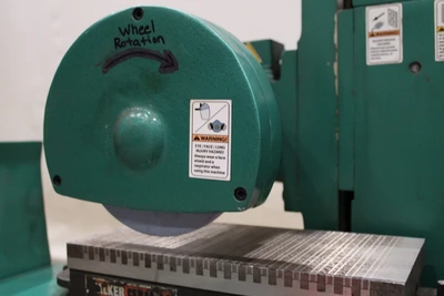 Grizzly 6′ x 12″ Hand Surface Grinder, Model 65963 Single Phase