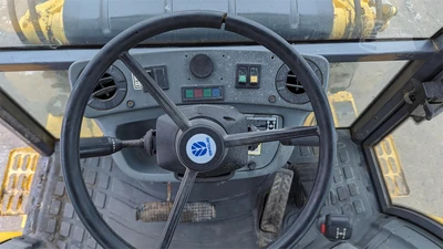 USED NEW HOLLAND 675E