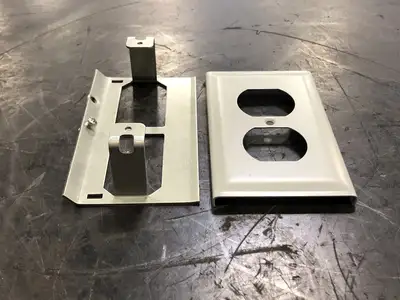 NEW WIREMOLD G3043BE