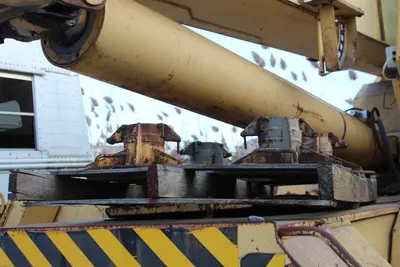 LORAIN LRT 350D Crane | Levy Recovery Group (27)