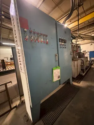 40" x 40" CINCINNATI 3-STAGE HEATED WASHER & PARTS DEGREASER: YOBRO #24765