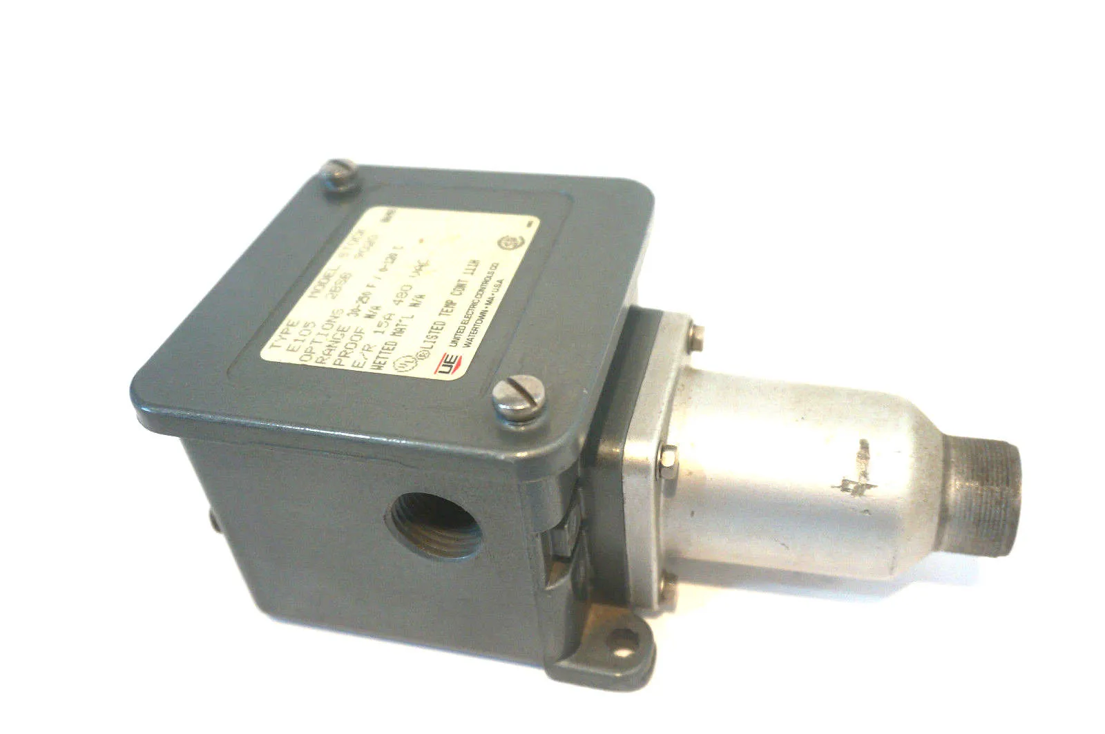 USED UNITED ELECTRIC CONTROLS E105-2BSB-9020 TEMPERATURE CONTROLLER E1052BSB9020