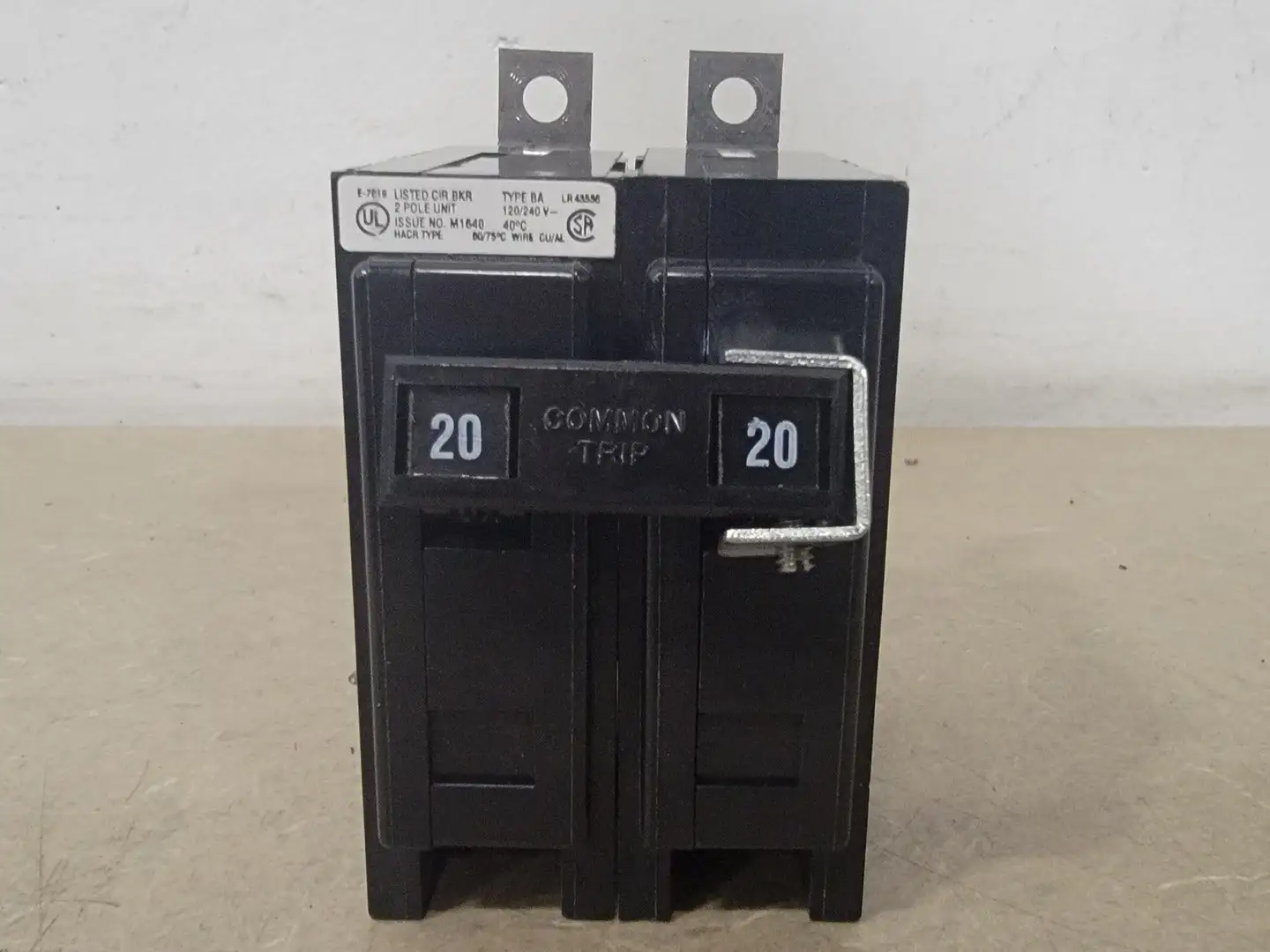 Used CUTLER-HAMMER BA220 Switchgears British Columbia CA | Lenmark #367177