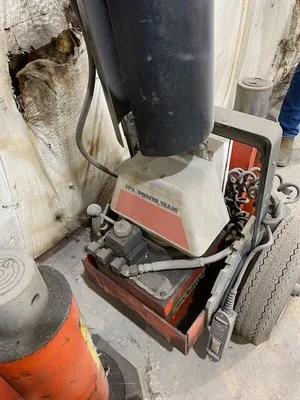 SPX 100 ton Power Team Railroad Jack
