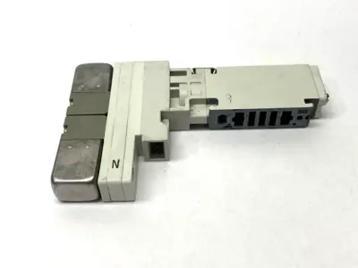USED SMC PNEUMATIC SOLENOID VALVE 5-PORT 24VDC