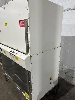 STERILGARD LAB FUME HOOD