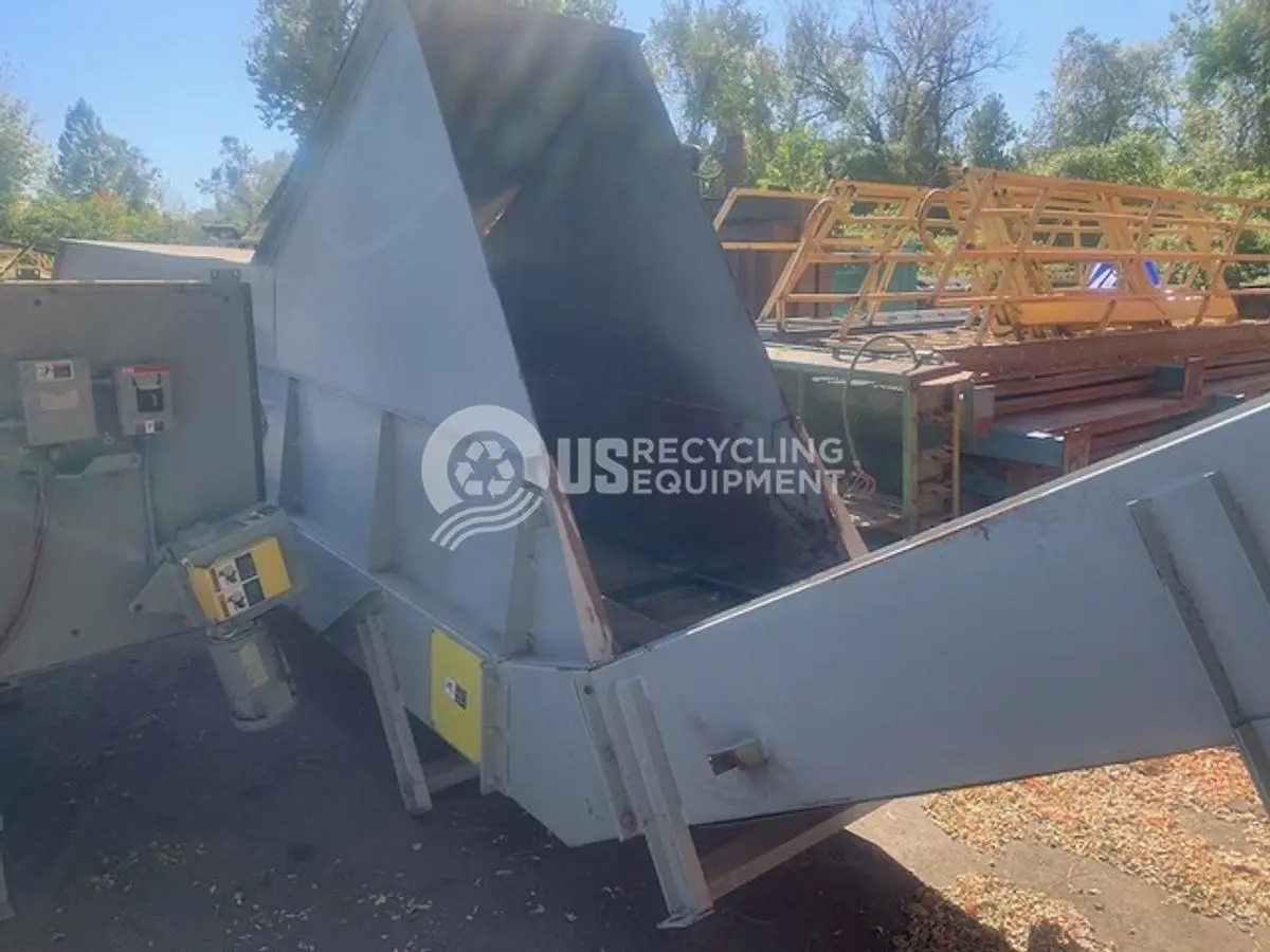 Unknown Manufacturer: Used 11' x 36" Steel Belt Conveyor