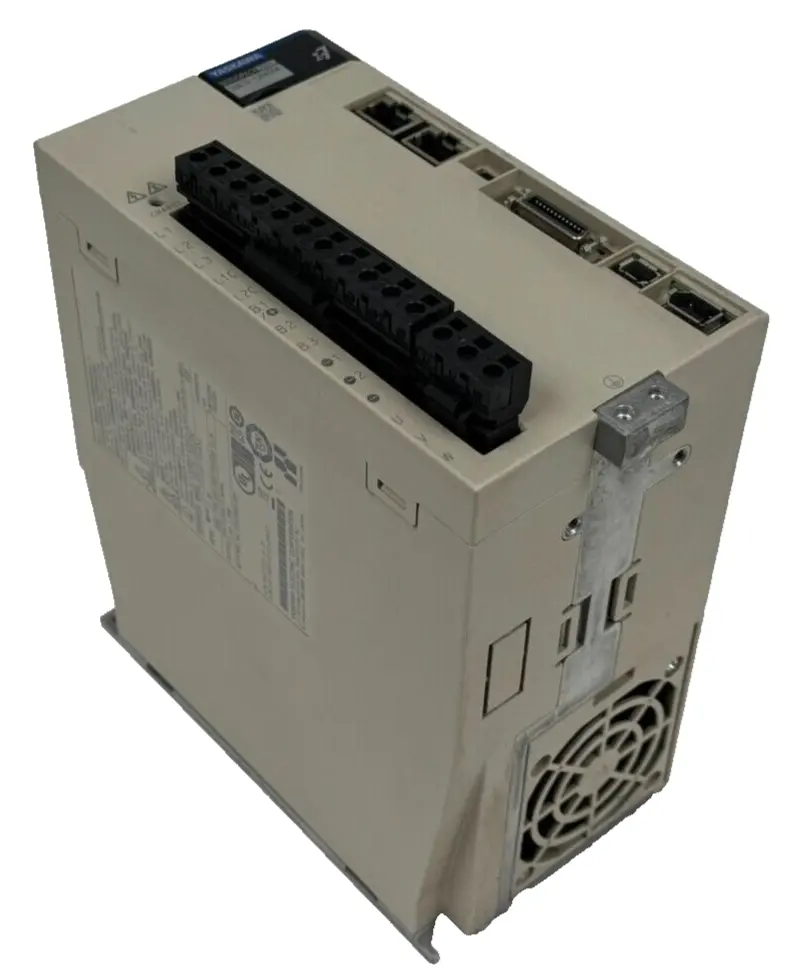 USED YASKAWA SGD7S-120A30A SERVOPACK DRIVE 200V SGD7S120A30A