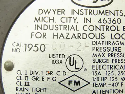 Dwyer 1950-00-2F Explosion-Proof Differential Pressure Switch