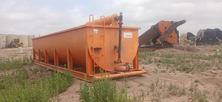 Used ROUND BOTTOM OPEN TOP 250 BBL FRAC TANK WITH GAS BUSTER Carbon Steel Tanks US | Bx Tank Supply #1094665