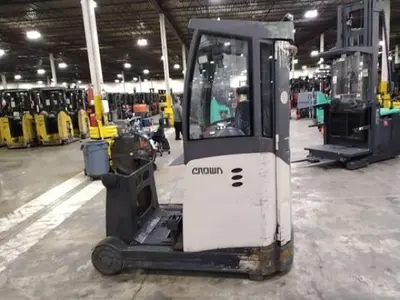 USED 2017 CROWN SR5000-20