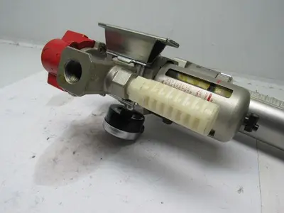 SMC IDG100-N04-P Membrane Air Dryer W/Regulator & Lock Out 1/2" NPT
