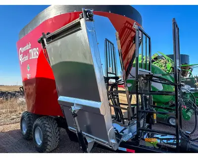 Used CLOVERDALE _UNKNOWN_ Feeder Wagons Iowa US | Keast Enterprises #1360089