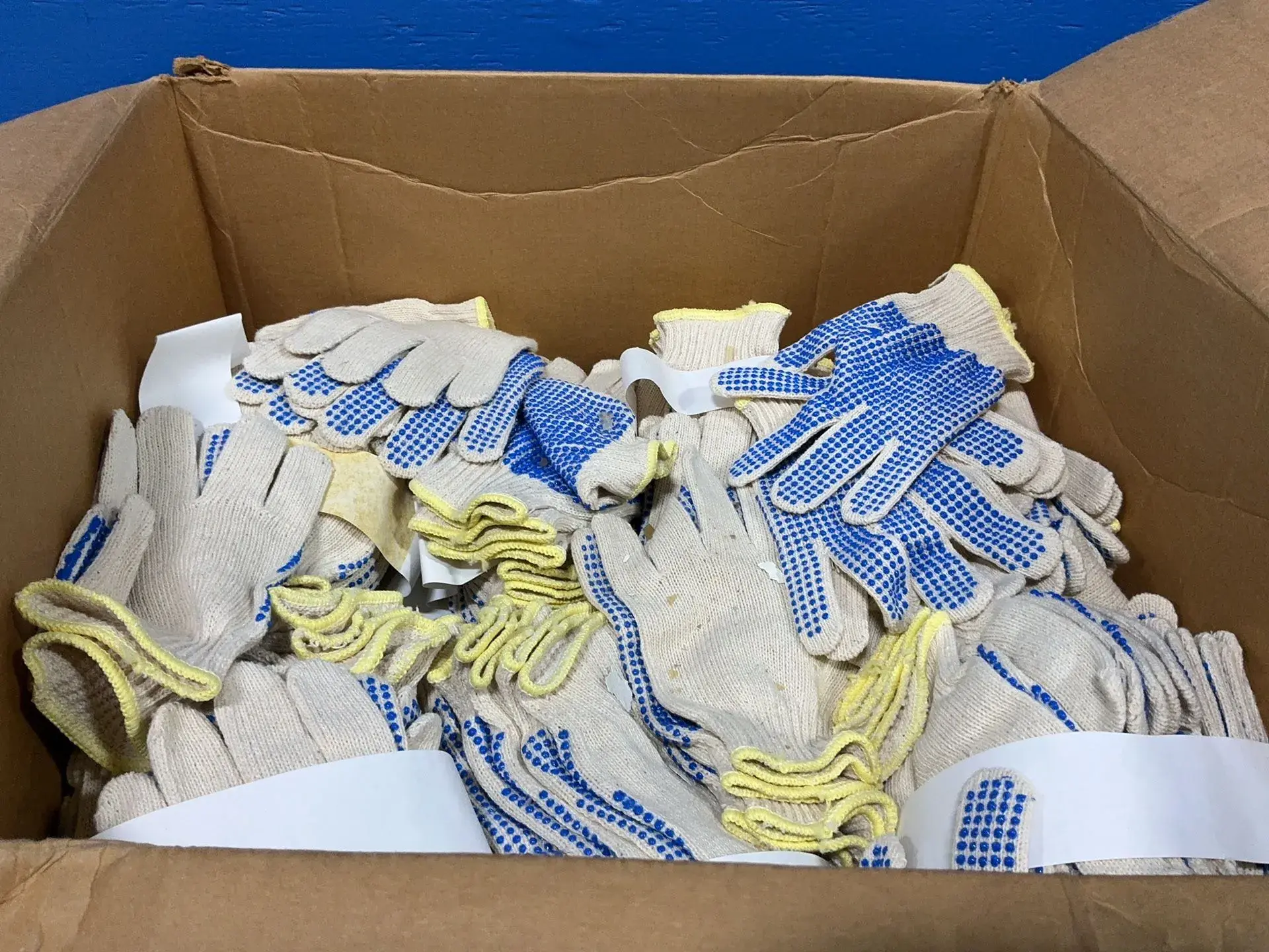 Gloves With Grip