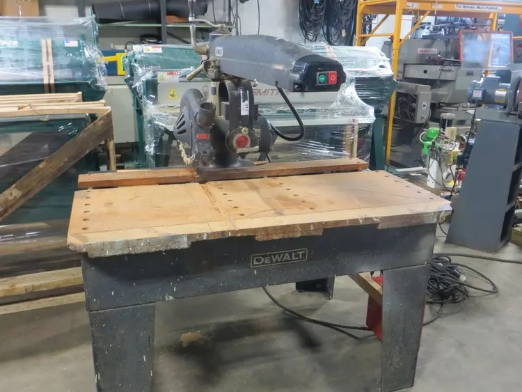 Used DEWALT _UNKNOWN_ Misc Woodworking Machinery New York US | Federal Equipment #205168