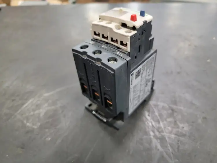 Used SCHNEIDER ELECTRIC LRD340 Misc Electrical & Power Parts British Columbia CA | Lenmark #250040