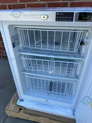 New | in-Stock ABS PH-ABT-HC-UCFS-0520 PHARMACY UNDERCOUNTER FREEZER 4 CU. FT., -20C Lab Freezers California US | Equipment Lab #1302432