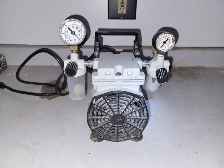 Used WELCH 2534B-01 Parts (Hydraulics and Pneumatics) British Columbia CA | Lenmark #256063