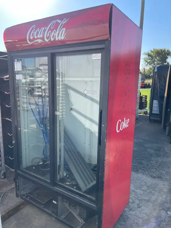 Used True _UNKNOWN_ Display Refrigerators Illinois US | Falcon Restaurant Supply #1376877