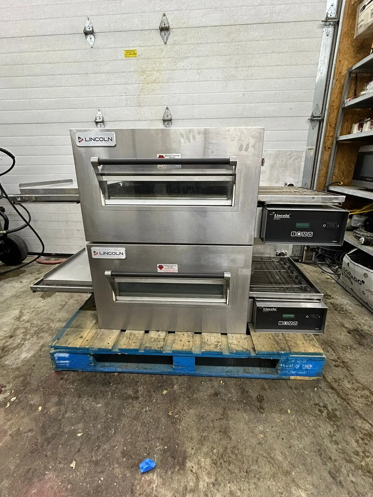 Lincoln 1116-080-A, Double Stack Gas Conveyor Pizza Oven  Fully Refurbished