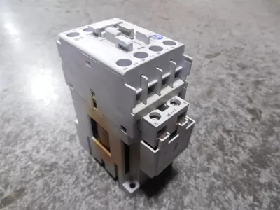 Allen Bradley 700-CF400Z* General Purpose Contactor 25A 24VDC Used