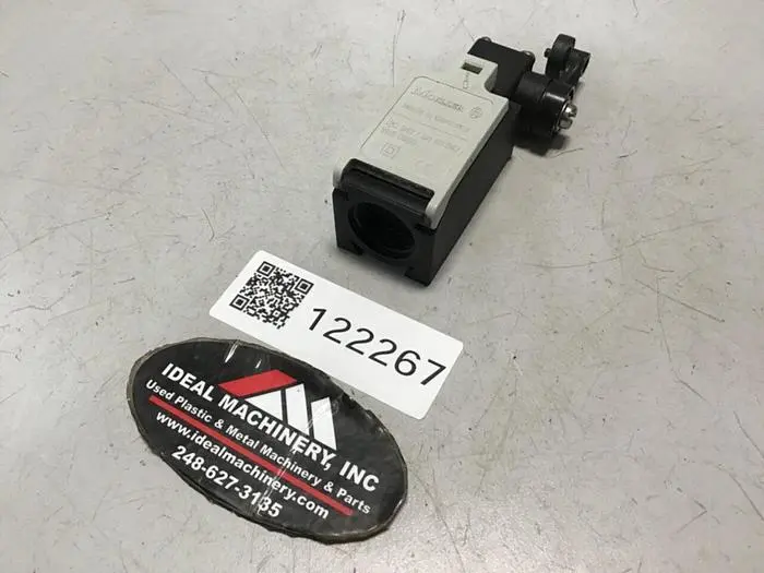 Used MOELLER AT0-02-1-I Relays & Switches Michigan US | Ideal Machinery #710824