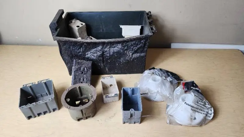 Electrical Outlet Boxes and Pull Cord Ceiling Lampholders