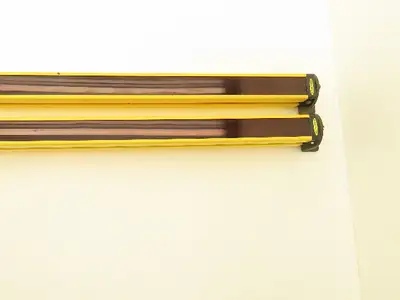 Banner SLSE30-900P8 SLSR30-900P8 EZ-SCREEN Safety Curtain Receiver Emitter 900mm