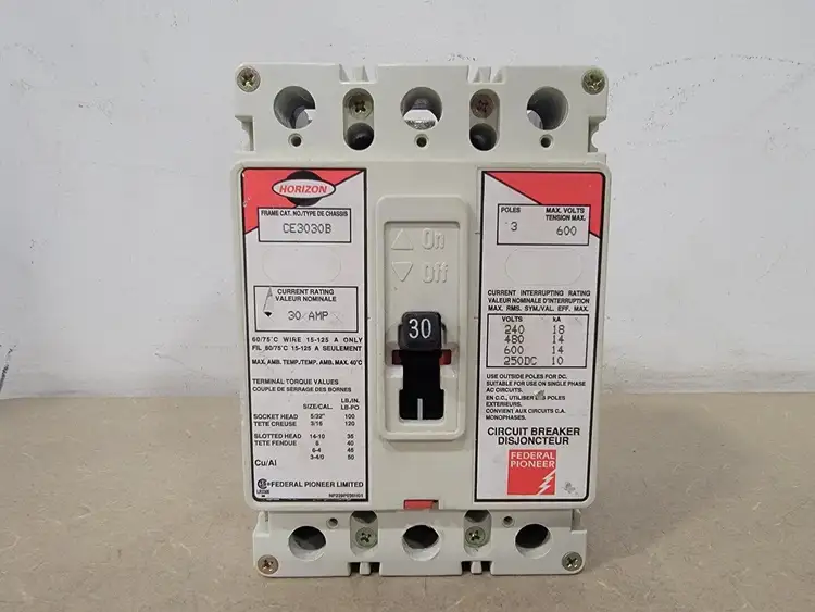 Used FEDERAL PIONEER CE3030B Switchgears British Columbia CA | Lenmark #409374