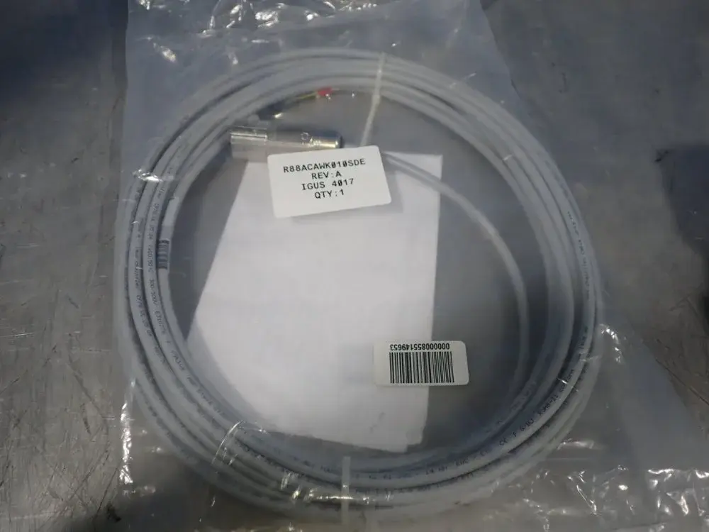 USED OMRON R88ACAWK010SDE