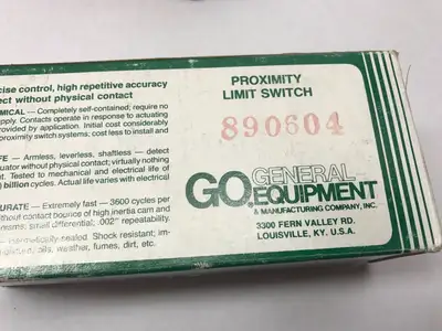 USED GO SWITCH HEAVY PILOT DUTY PROXIMITY LIMIT SWITCH SENSOR