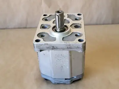 USED SAUER DANFOSS 121.19.018.00