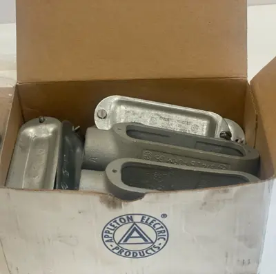 NEW APPLETON ELECTRIC LB75M 3/4" CONDUIT OUTLET BODIES