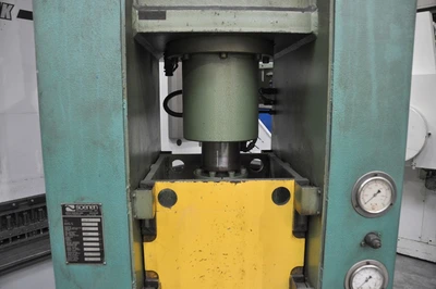 USED SOENEN 50 TON
