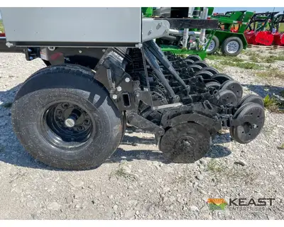 Used CRUSTBUSTER _UNKNOWN_ No-Till Drills Iowa US | Keast Enterprises #1360222
