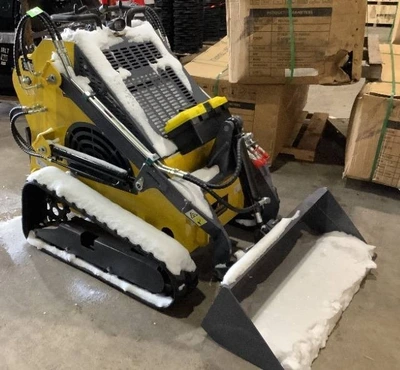 Landhonor Mini Skid Steer Loader (LDR-T460K1)